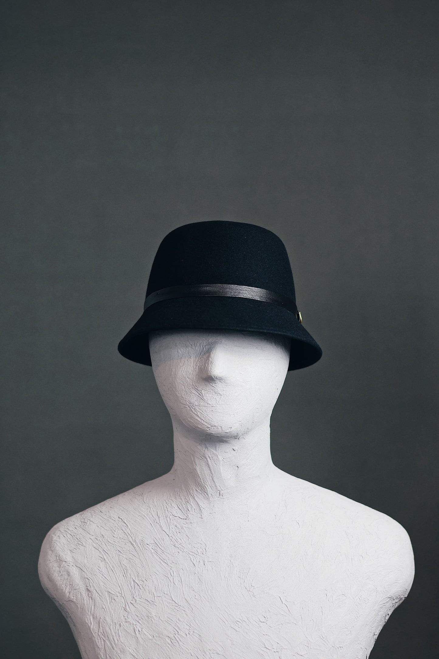 BUCKET HAT