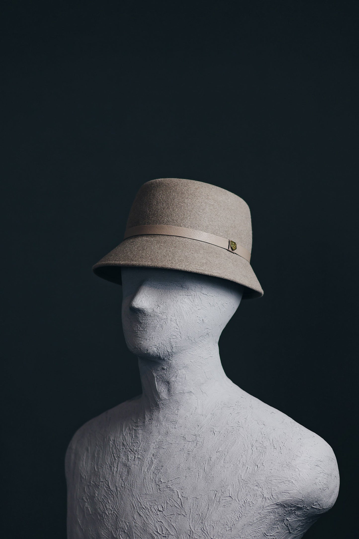 BUCKET HAT