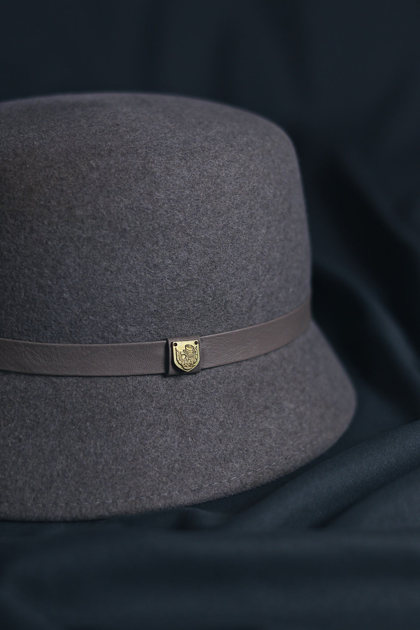 BUCKET HAT