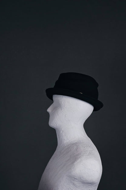 FREE STEP HAT