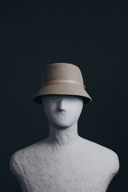 BUCKET HAT