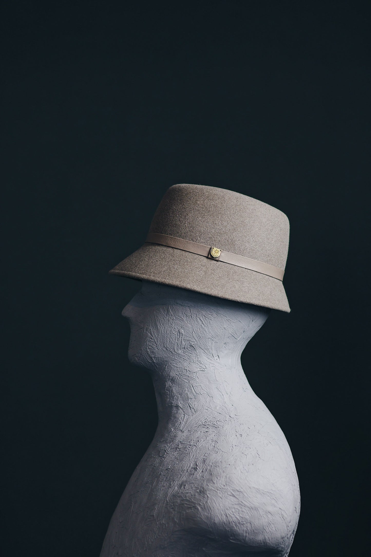 BUCKET HAT