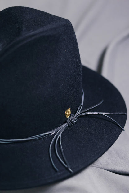 ARROW STUDS BRIM