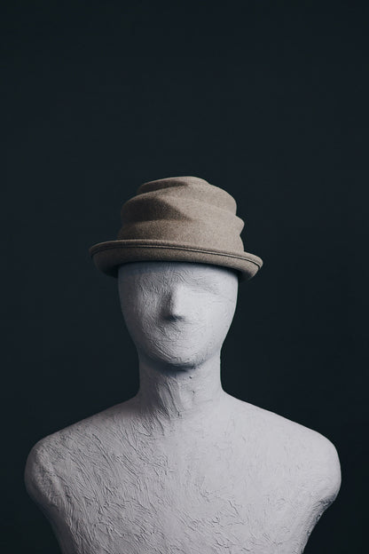 FREE STEP HAT