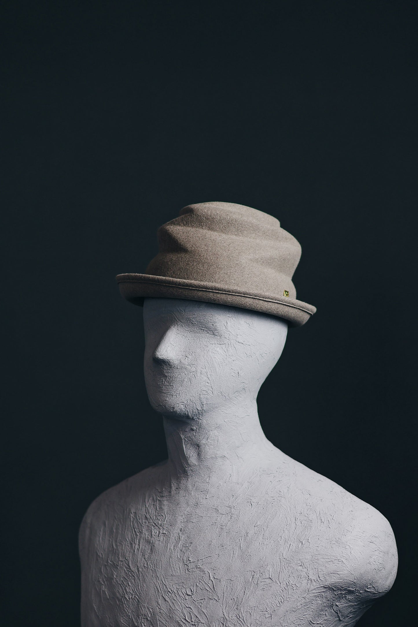 FREE STEP HAT