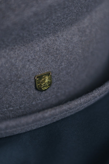 FREE STEP HAT