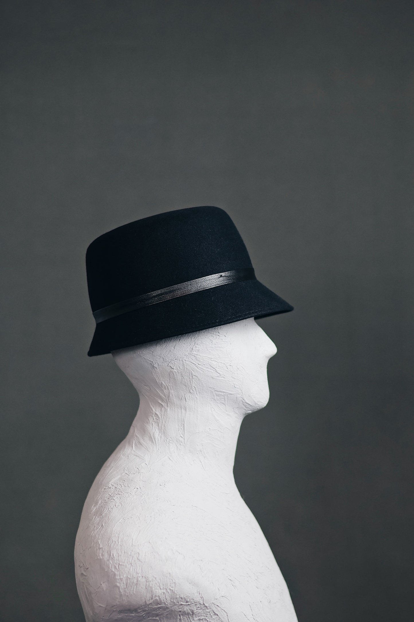 BUCKET HAT